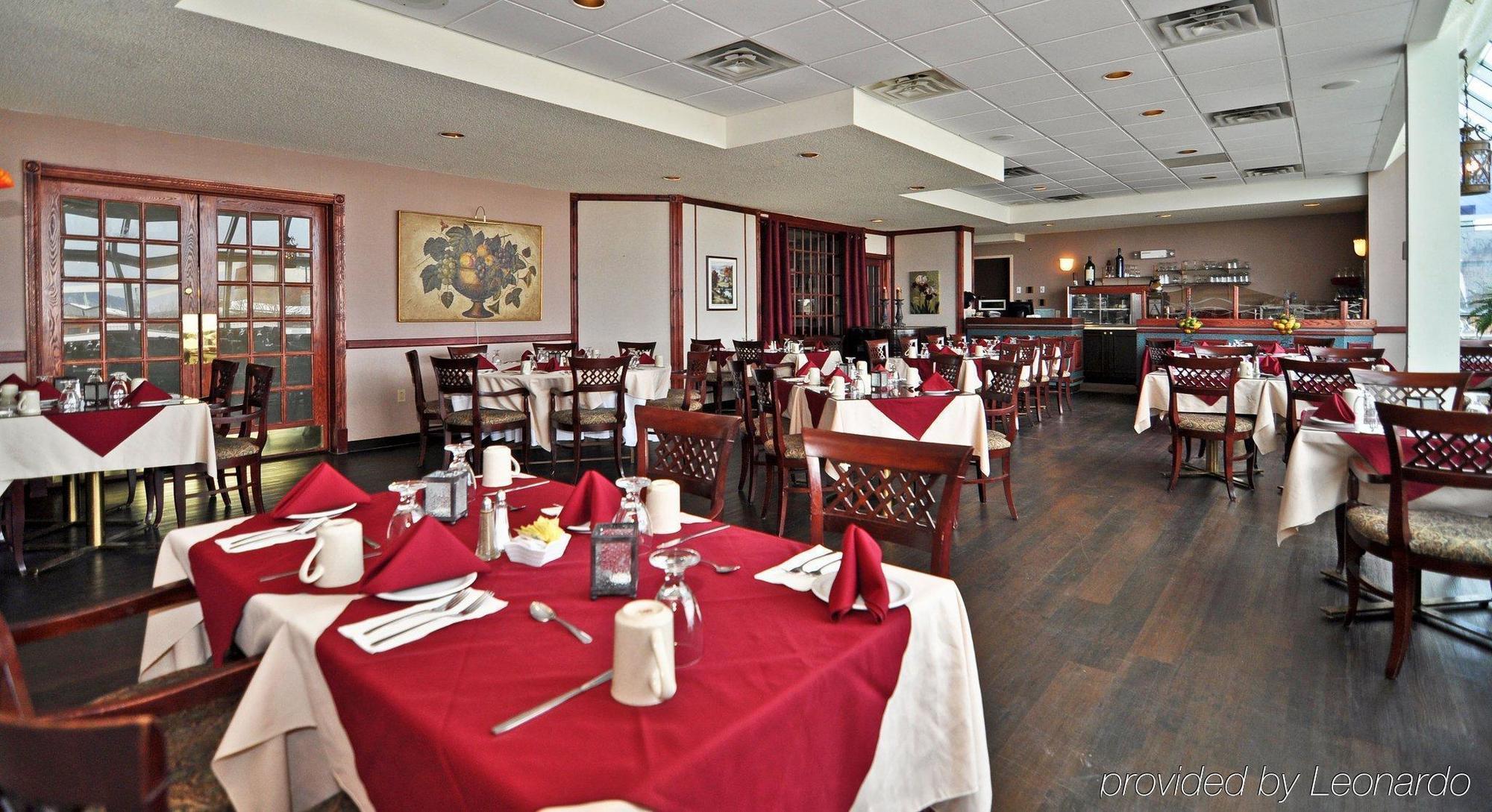 Days Inn By Wyndham Dalhousie Restoran gambar